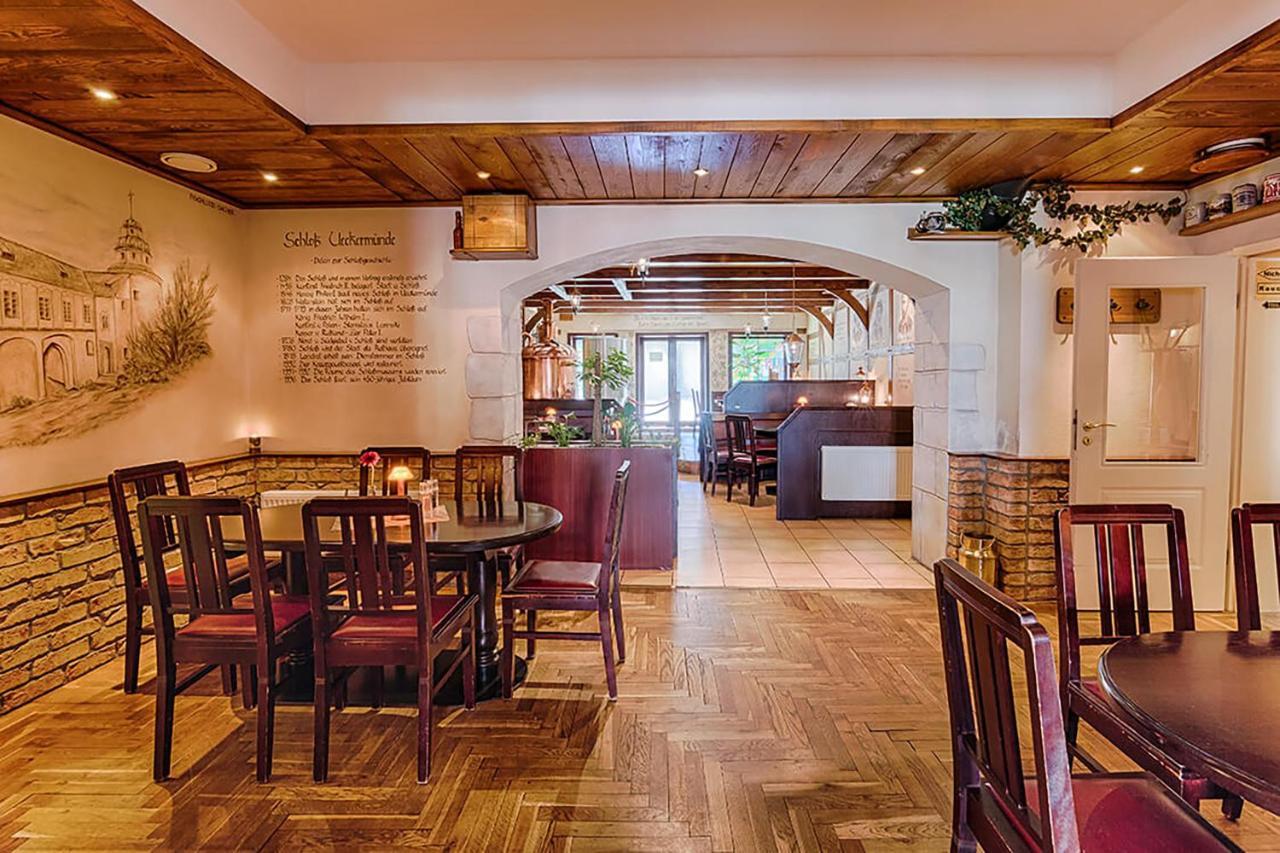 Hotel Am Markt & Brauhaus Stadtkrug อึคเคอร์มึนเดอ ภายนอก รูปภาพ