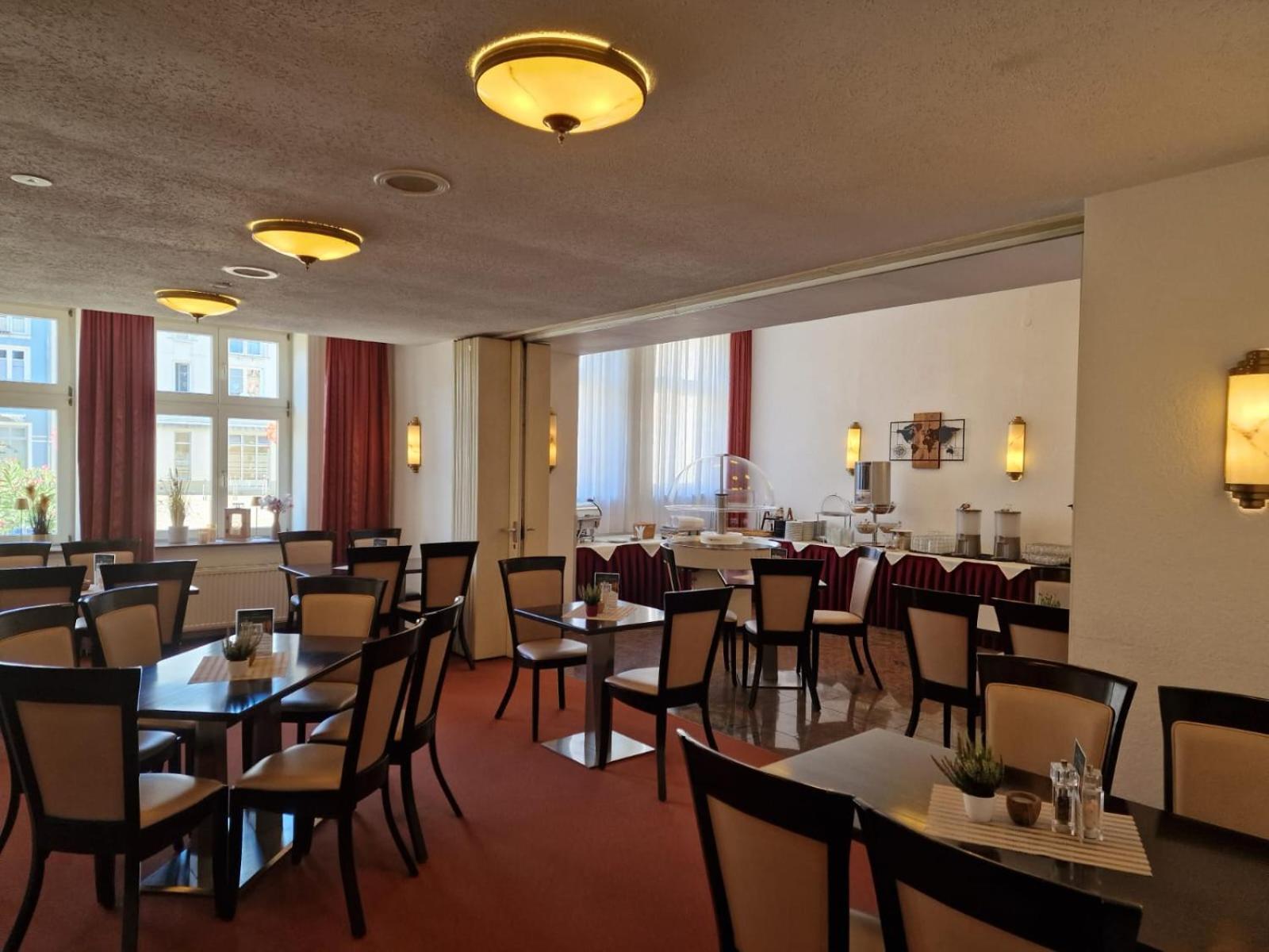 Hotel Am Markt & Brauhaus Stadtkrug อึคเคอร์มึนเดอ ภายนอก รูปภาพ